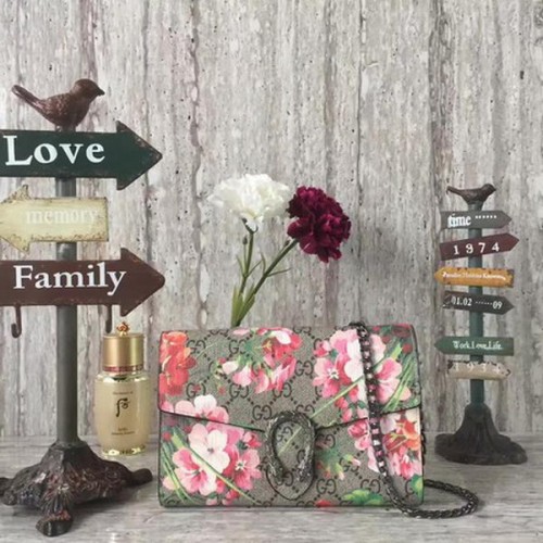 Gucci Dionysus GG Supreme Sac à bandoulière en toile 409340 Rouge