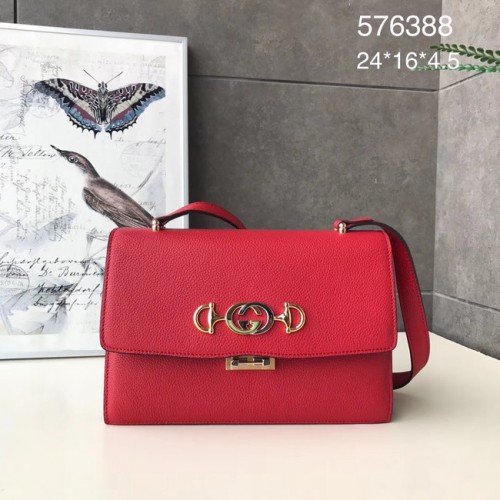 Gucci Sac à bandoulière en cuir GG A576388 rouge