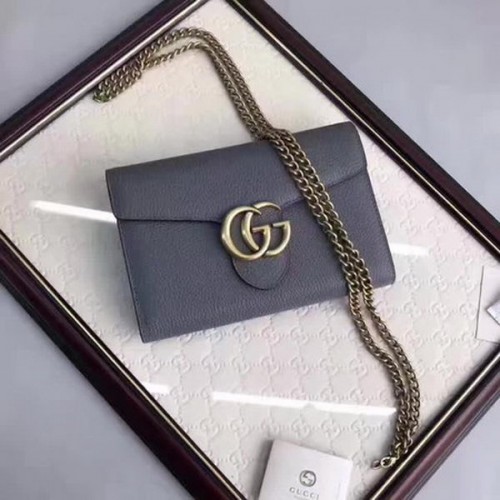Gucci GG Marmont Mini sac à chaîne en cuir 401232 Gris