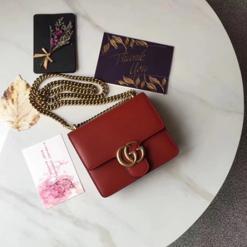 Gucci GG Marmont Mini sac à chaîne en cuir 431384 Rouge