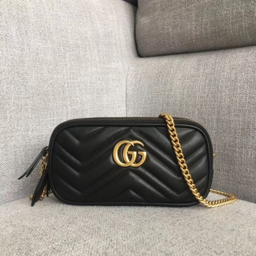 Gucci GG Marmont mini sac à chaîne 546581 noir