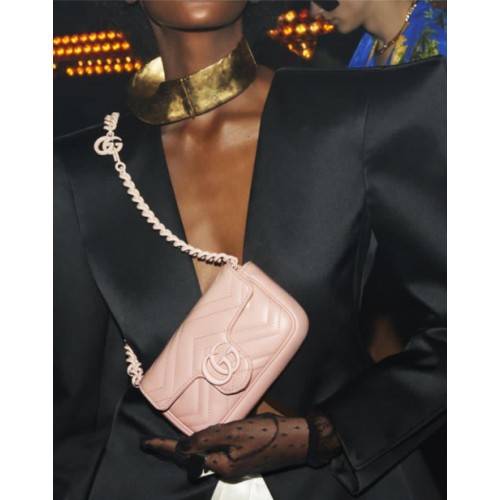 Gucci GG Marmont super mini sac rose 476433 chaîne rose