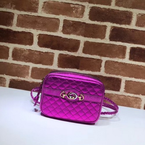 Gucci Mini sac en cuir laminé 534950 Fuchsia