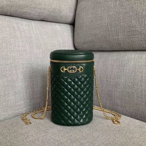 Gucci Sac ceinture en cuir matelassé 572298 vert