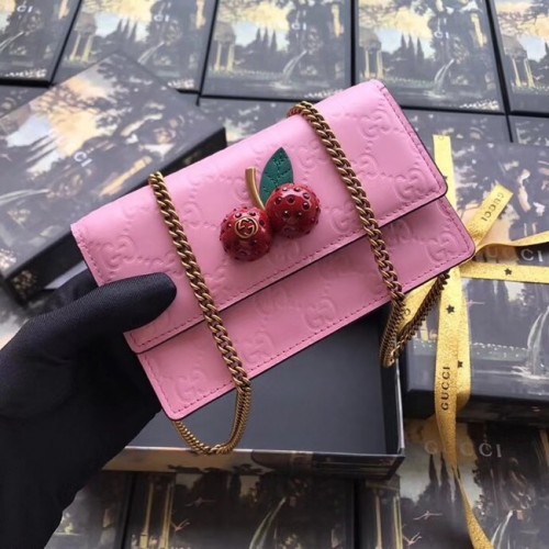 Gucci Mini sac Signature aux cerises 481291 rose