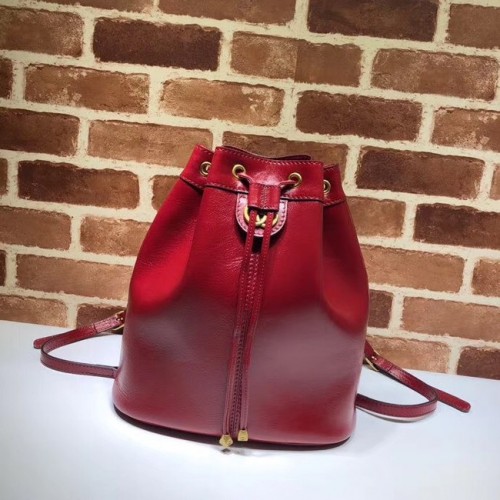 Sac à dos seau moyen Gucci 550189 rouge