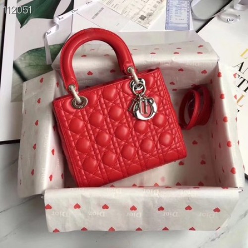 SAC LADY DIOR EN AGNEAU CAL44550 rouge&métal argenté