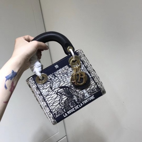 LADY DIOR cuir bovin brodé AD0168-1