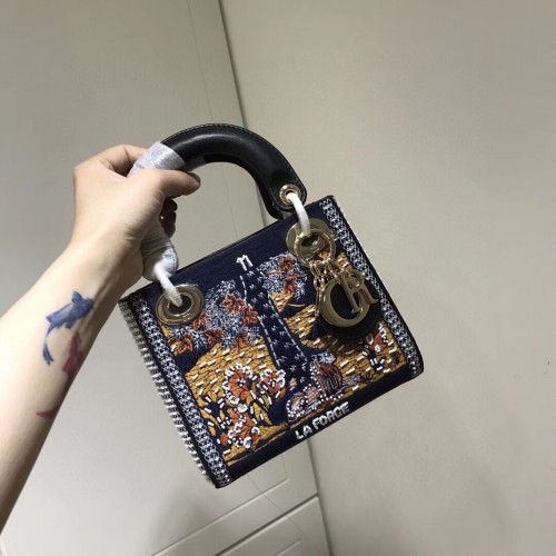 LADY DIOR cuir bovin brodé AD0168-2