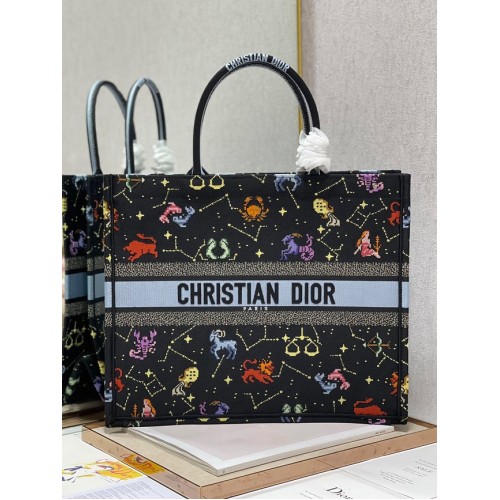 GRAND FOURRE-TOUT DIOR BOOK TOTE Noir Multicolore Broderie Dior Pixel Zodiac M1286ZRTY