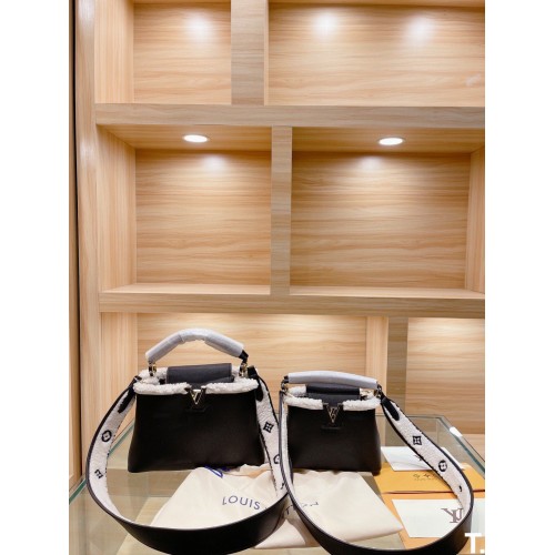 Louis Vuitton CAPUCINES BB MM Laine M58608 Noir