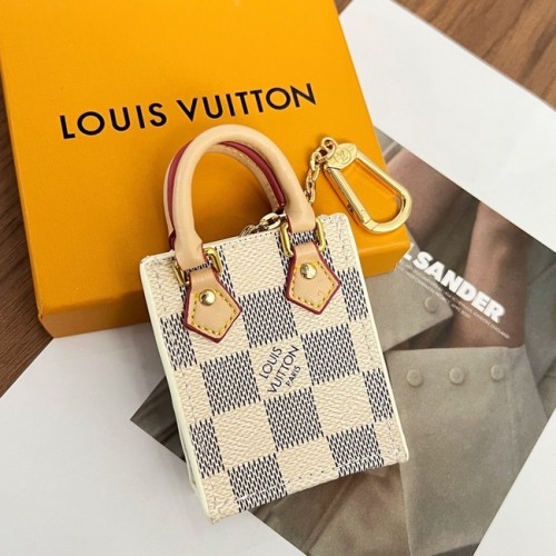 Louis Vuitton Pendentifs CE9379