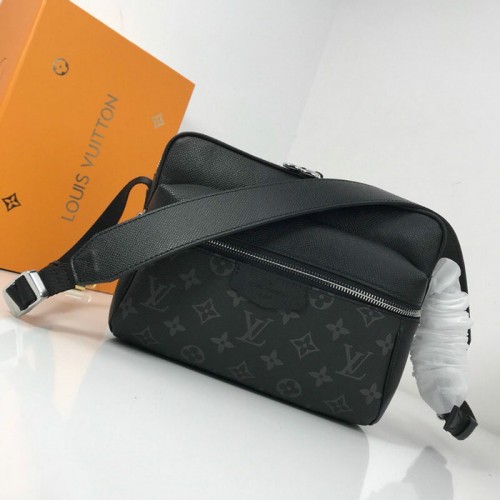 Louis Vuitton Monogram Canvas Messenger PM Noir M43845