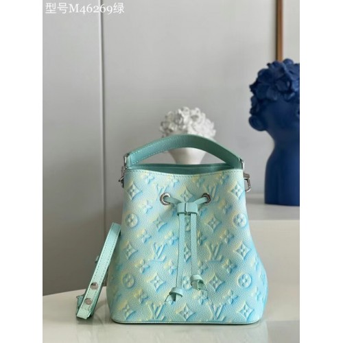Louis Vuitton NEONOE BB M46269 vert