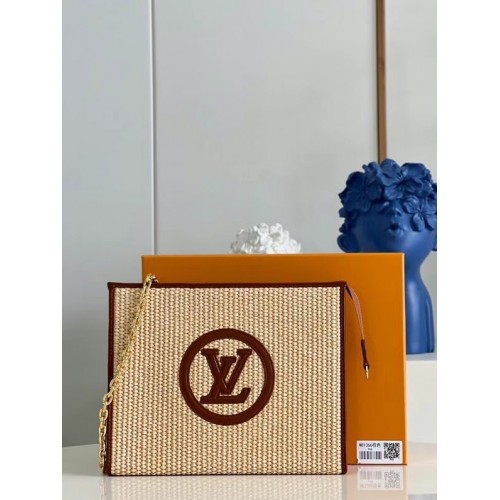 Louis Vuitton POCHETTE DE TOILETTE SUR CHAÎNE M81366 Marron Caramel