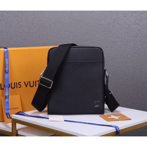 Louis Vuitton Taiga cuir de vachette MESSENGER M30265 NOIR