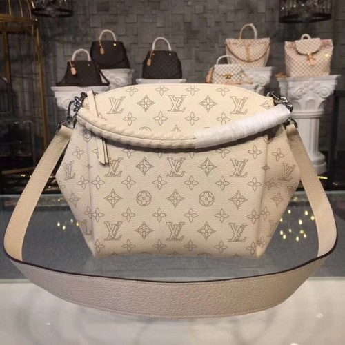 Louis Vuitton original Mahina Cuir CHAÎNE BABYLONE BB M51767 crème