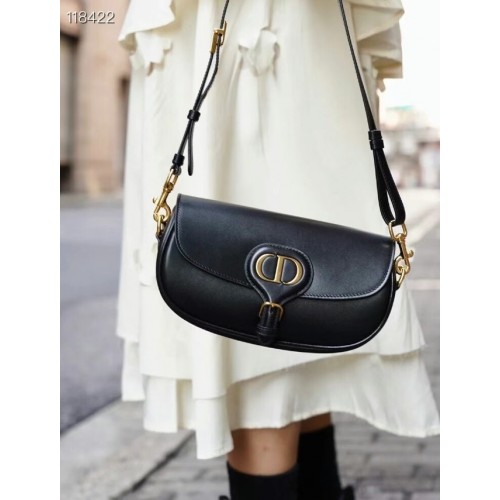 SAC BOBBY DIOR MEDIUM Cuir de veau box taupe chaud M9327 noir