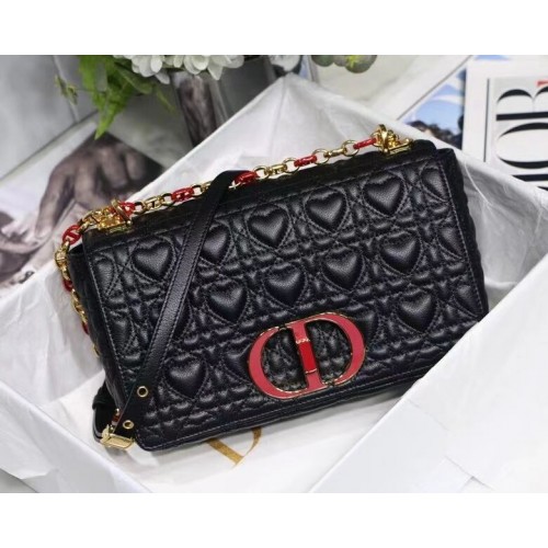 SAC MOYEN DIORAMOUR DIOR CARO Cuir de veau Cannage avec motif coeur M9242WNG NOIR