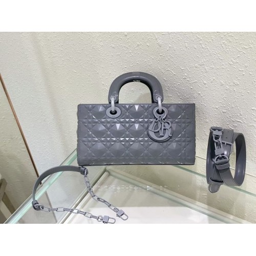 SAC FEMME DIOR MOYEN Cannage Agneau C2811 gris