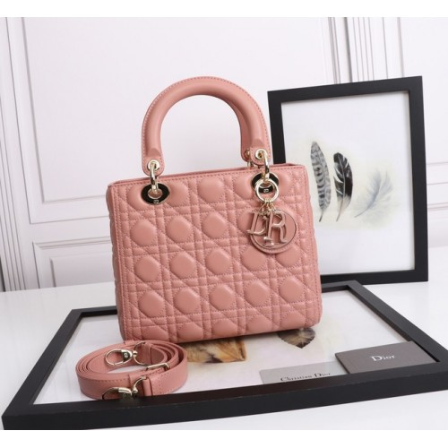 SAC LADY DIOR MOYEN Agneau Cannage M0565E Cherry Blossom powder