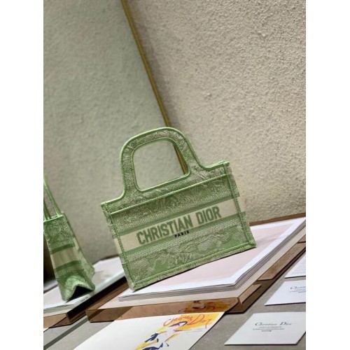 MINI DIOR BOOK TOTE Broderie S5475Z vert