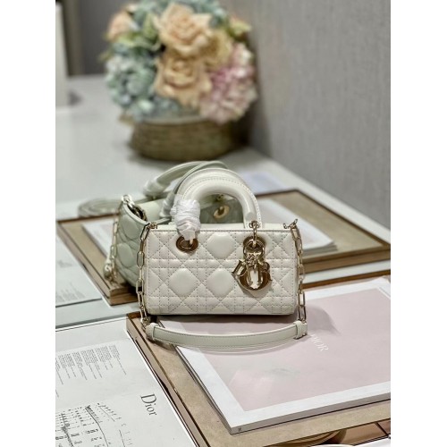 SAC MINI DIOR LADY D-JOY Agneau Cannage M0540ONG blanc
