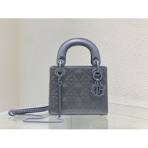 MINI SAC LADY DIOR Cuir de veau Cannage C2815 gris