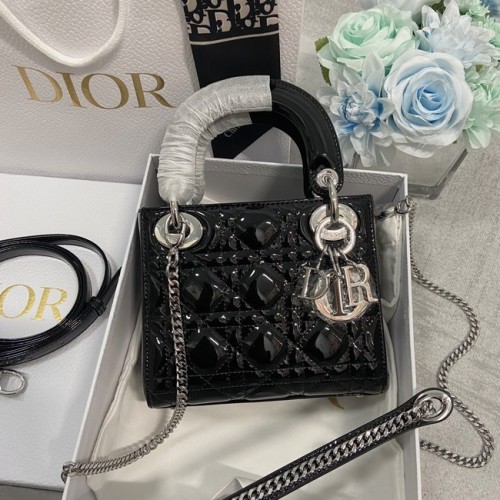 MINI SAC LADY DIOR Cuir de veau Cannage verni M0566OW noir&argent