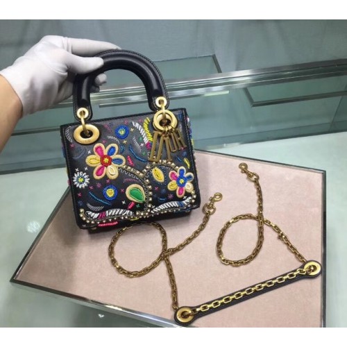 MINI SAC BRODÉ LADY DIOR M0598CRMH-2