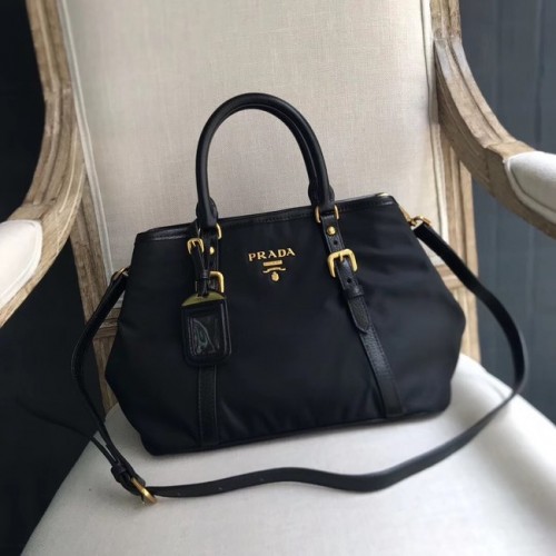 Prada Sac cabas en nylon noir BN1841 noir