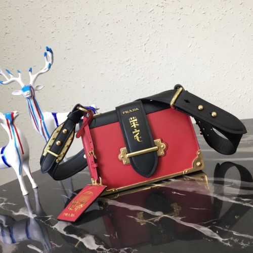 Prada Cahier Sac à bandoulière en cuir 1BD045 Noir&Rouge