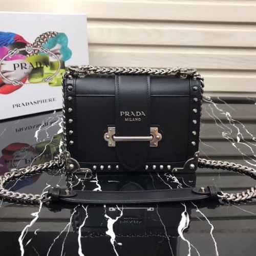 Prada Cahier sac en cuir clouté 1BD045-1 noir