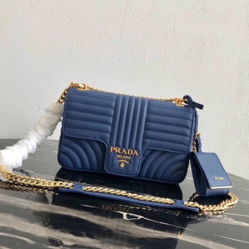 Prada Sac Diagramme moyen en cuir 1BD108 bleu