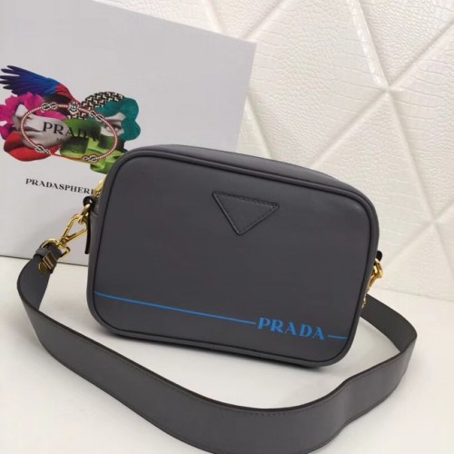 Prada Sac à bandoulière en cuir 1BH093 gris