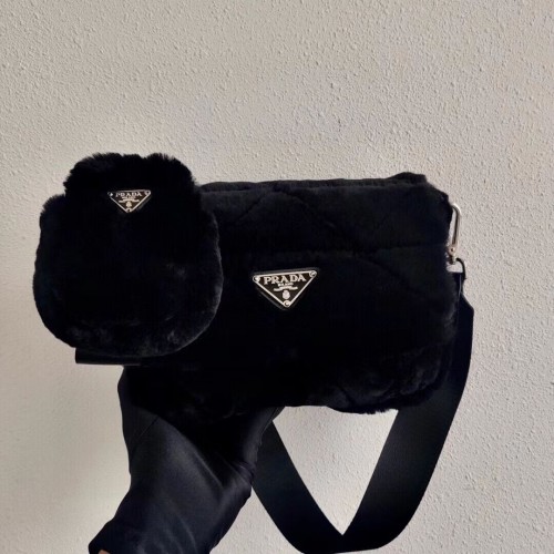 Prada Sac à bandoulière en poils de vison 1BC292M noir