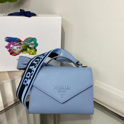 Prada Monochrome Saffiano et sac en cuir 1BD317 bleu ciel