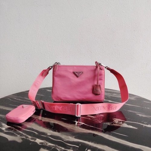 Prada Nylon Re-Edition 2000 Sac à bandoulière 1BH046 rose