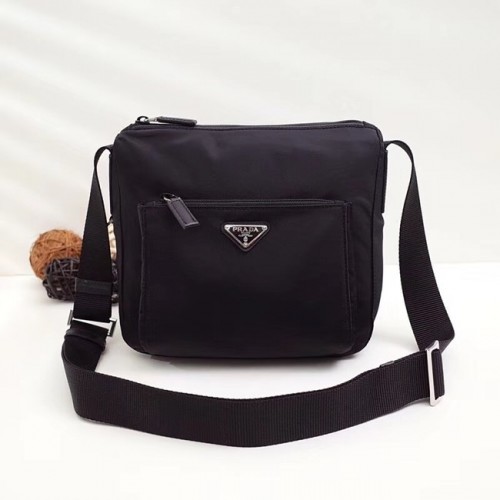 Prada Sac à bandoulière en nylon et cuir BT0909 noir
