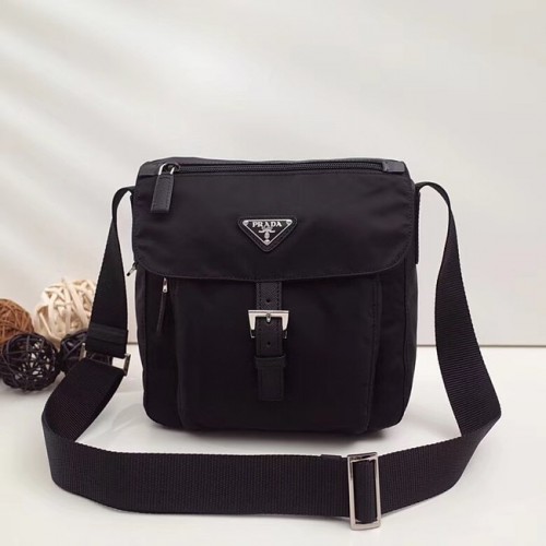 Prada Sac bandoulière en nylon et cuir BT8994 noir