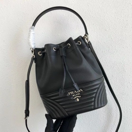Prada Original Sac Seau En Cuir De Veau 1BH038 Noir
