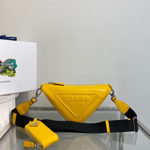 Prada Rembourré Sac À Bandoulière En Cuir Nappa 1BH190 Jaune