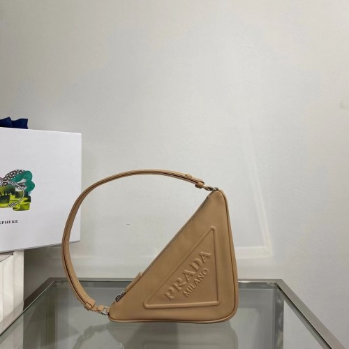 Prada Sac à main en cuir nappa rembourré 1BE003 Biscuits