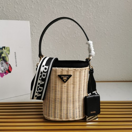 Sac cabas Prada raphia 1BE062 noir