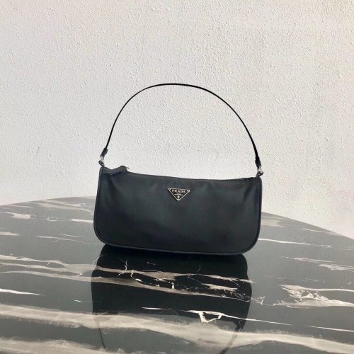 Prada Re-Edition sac fourre-tout en nylon 1N1419 noir