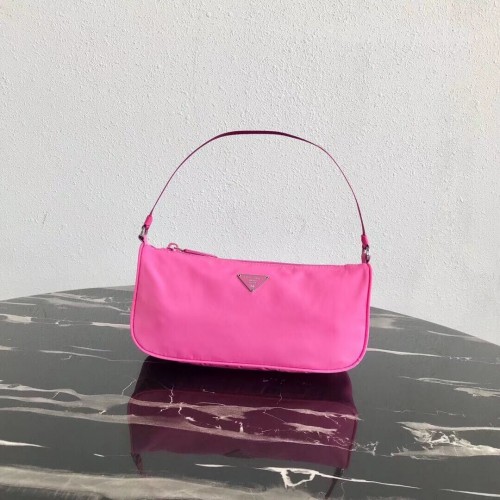 Prada Re-Edition sac fourre-tout en nylon 1N1419 rose