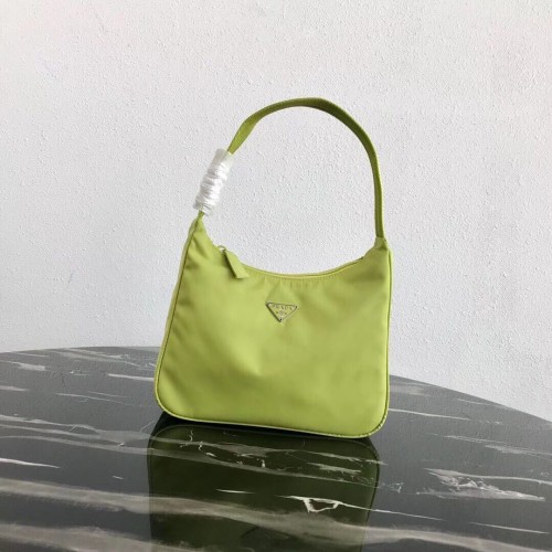 Sac fourre-tout en nylon Prada Re-Edition MV519 vert