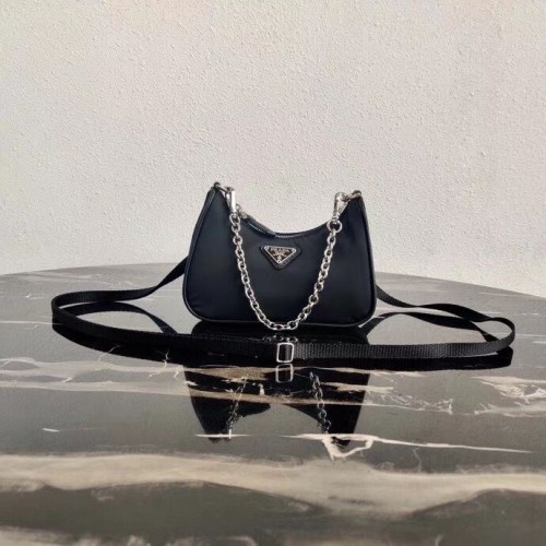 Prada Re-Edition mini sac à bandoulière en nylon 1TT122 noir