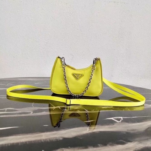Prada Re-Edition mini sac à bandoulière en nylon 1TT122 jaune