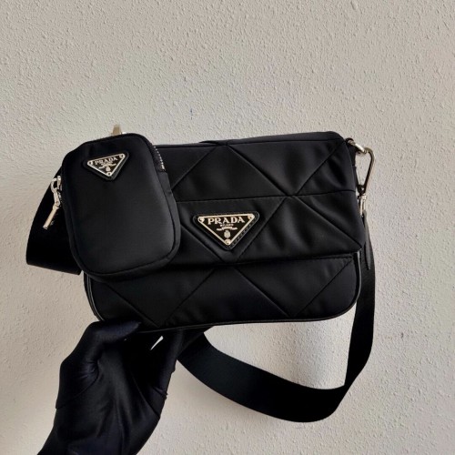 Prada Re-Edition sac à bandoulière en nylon 1BD292A noir